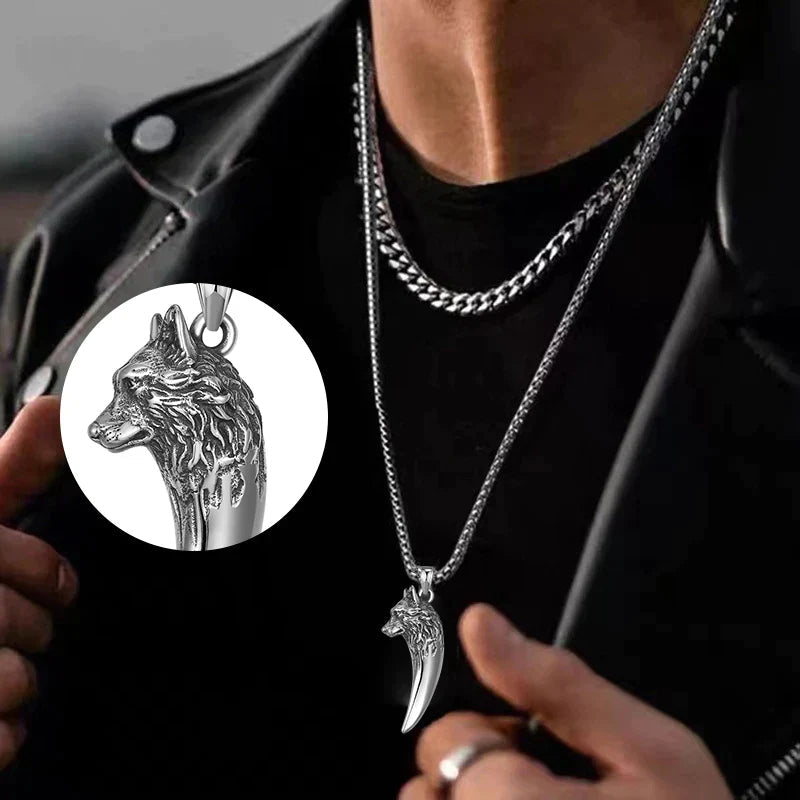 Wolf's Head Necklace made of Titanium Steel