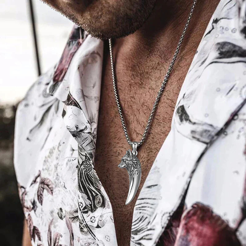 Wolf's Head Necklace made of Titanium Steel