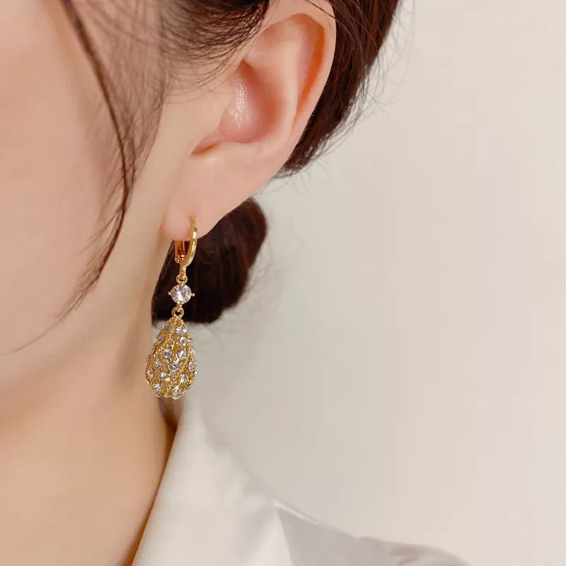 Fashionable Diamond Water Drop Earrings