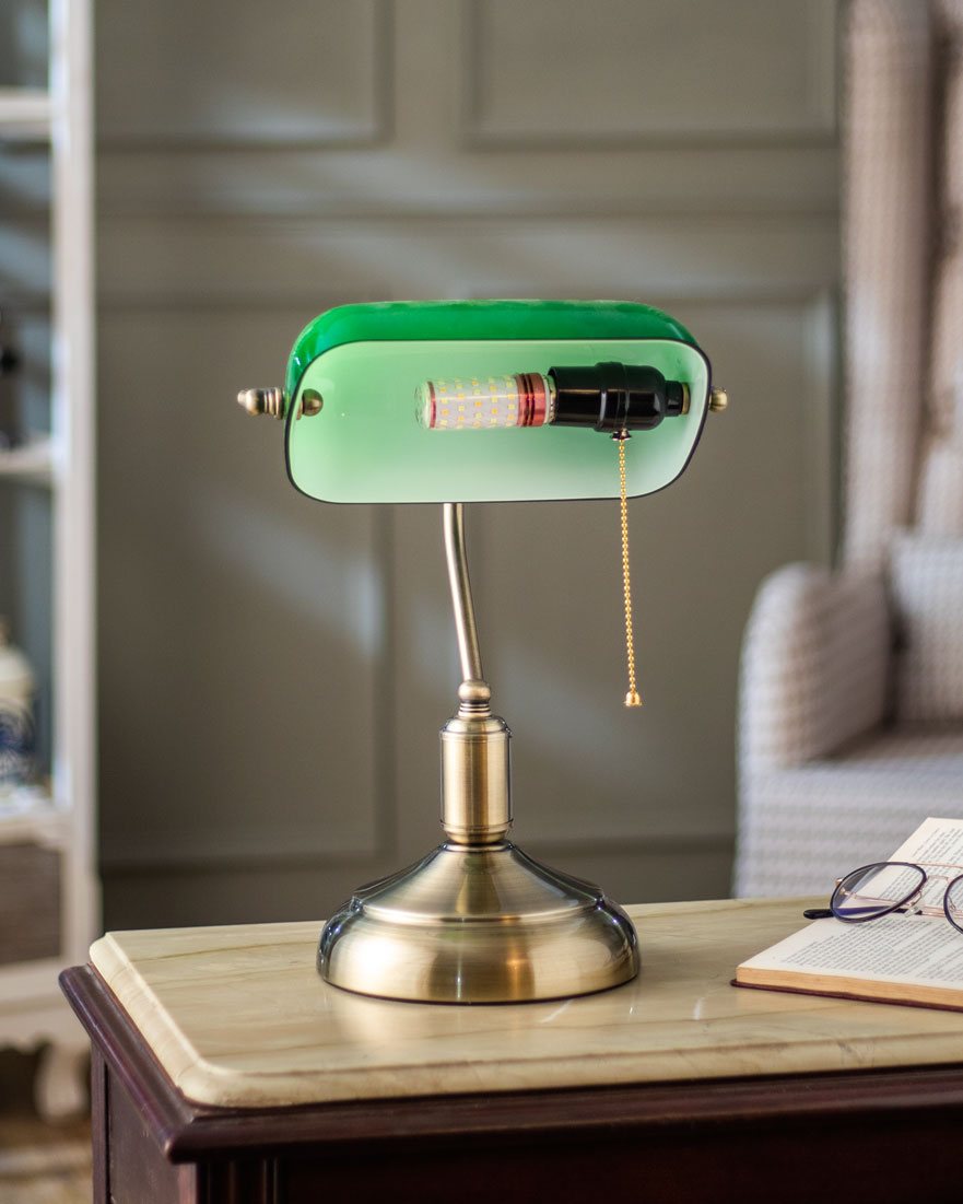 Classic Banker Lamp