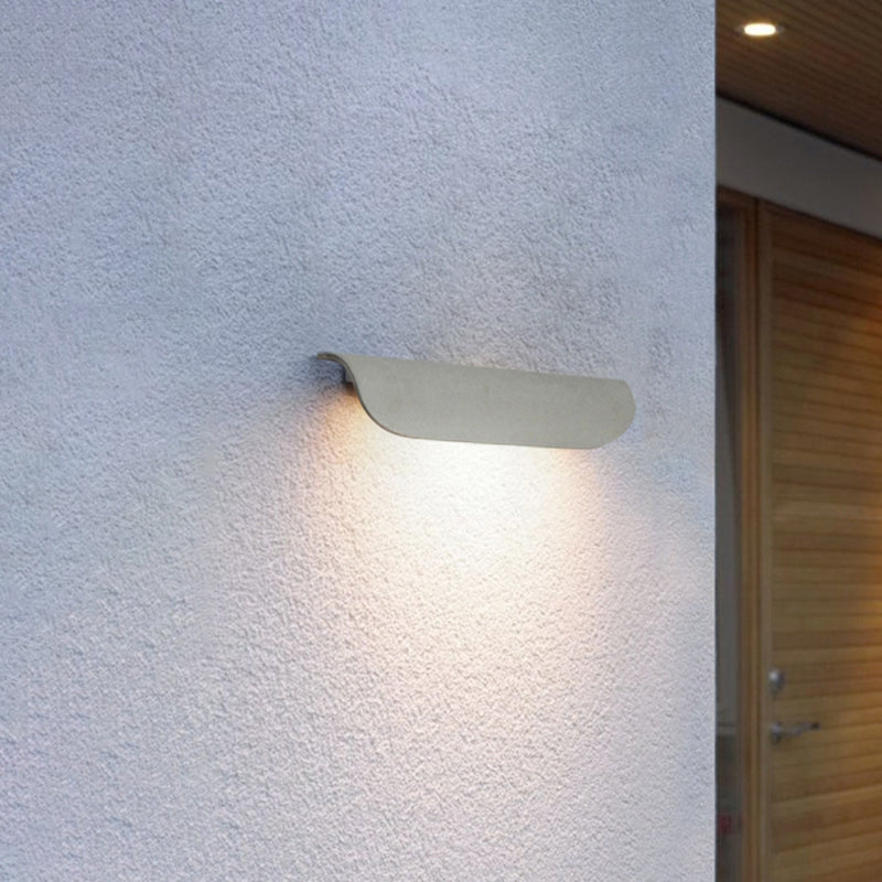 Modern Waterproof Curved Outdoor Wall Lamp