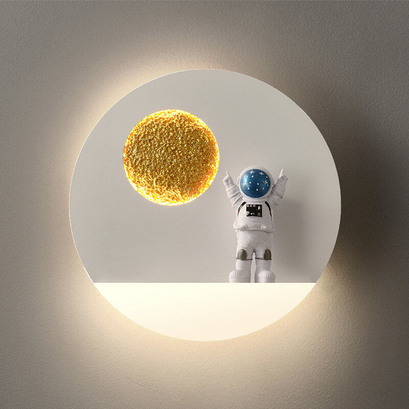 Contemporary Creative Iron Resin Round Astronaut LED Wall Light Lamp for Bedroom