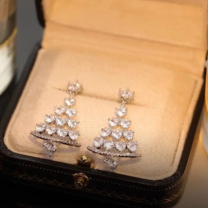 Christmas tree earrings (One pair)