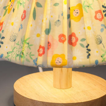 Modern Minimalist Creative Iron Flower Shape 1-Lamp Table Lamp