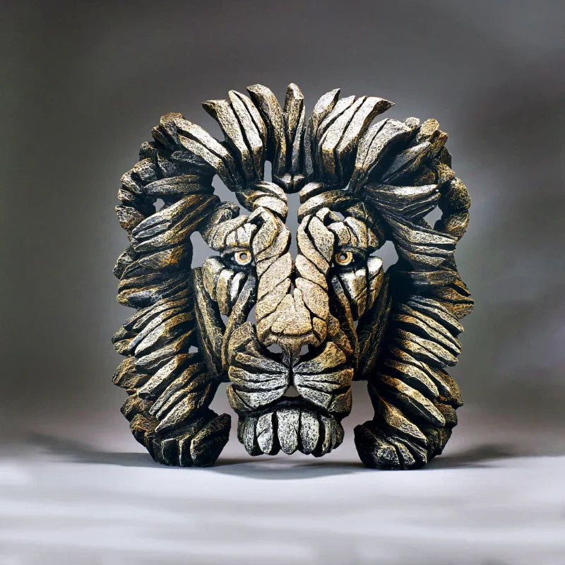Life-like gorilla figure made of resin for decoration