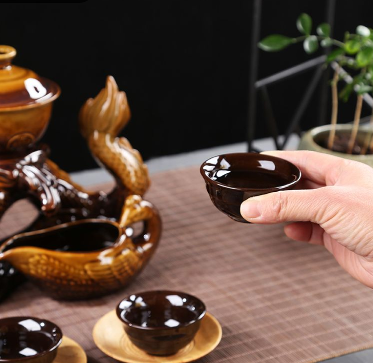 Rotating Handcrafted Tea Ceremony Set