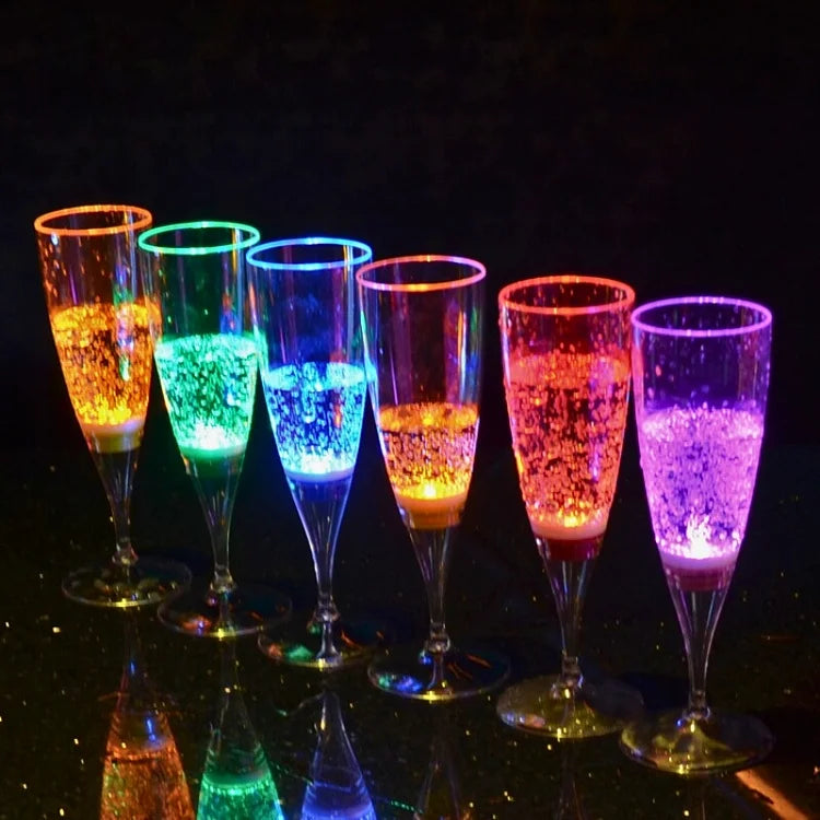 GlowSip - LED-lit wine glass set (6 pieces)