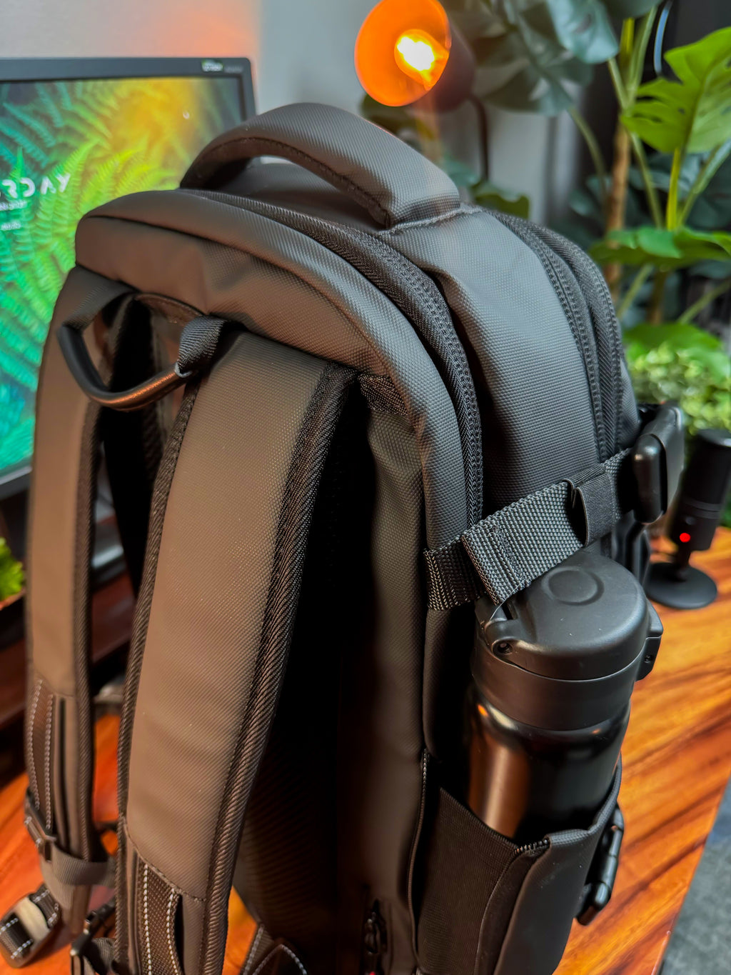 17" Laptop Backpack with Vacuum Compression Lightweight and Spacious