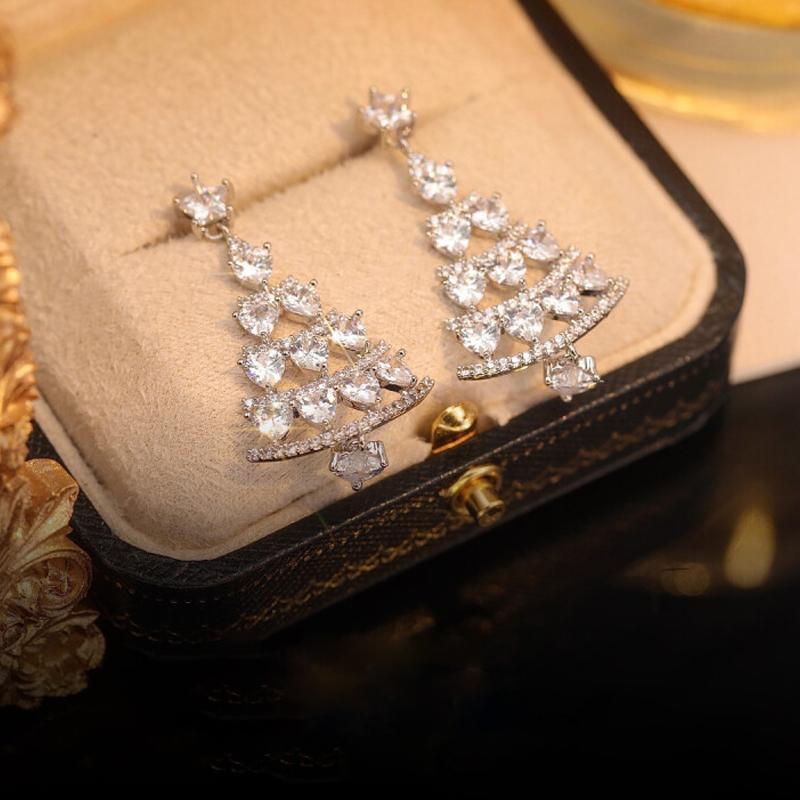 Christmas tree earrings (One pair)