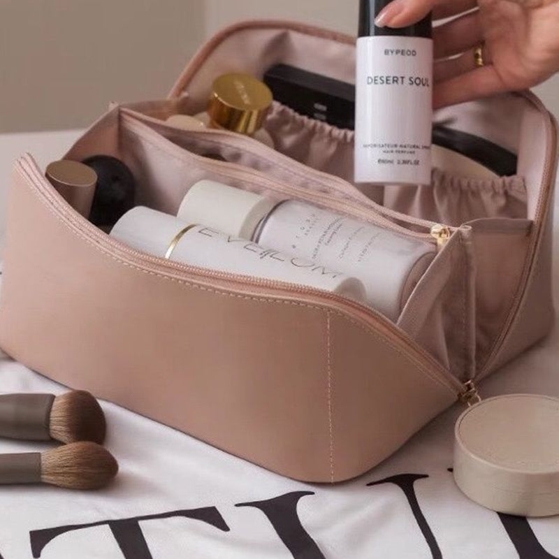 Portable travel cosmetic bag made of PU