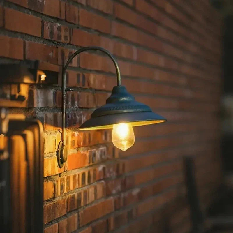 SolaHeritage Wall Light