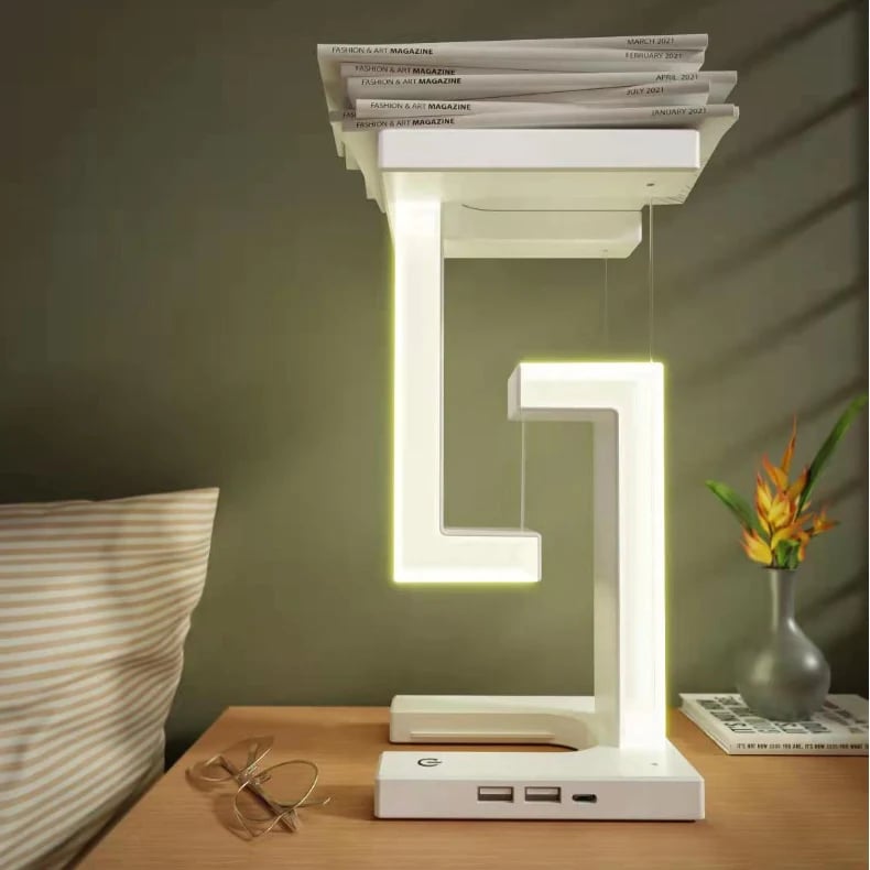 Wireless Charger - GlowCharge - Fast Charging - Magical Atmosphere in the Room