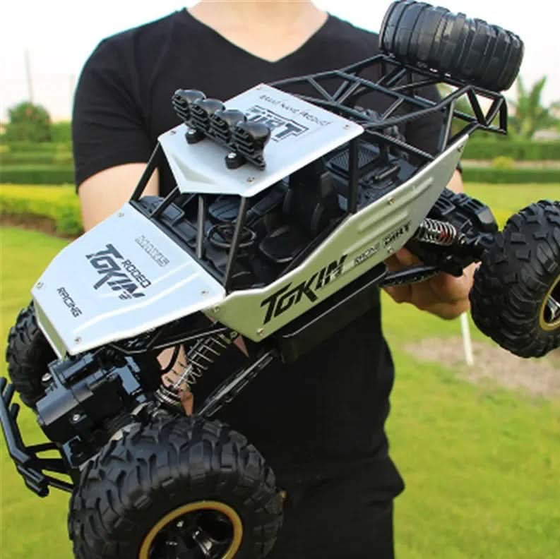 Robust RC monster truck for any terrain