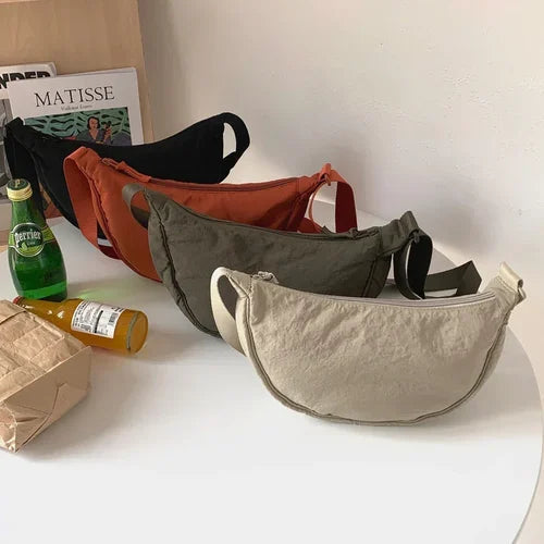 Simple Women's Knödel Crossbody Bag