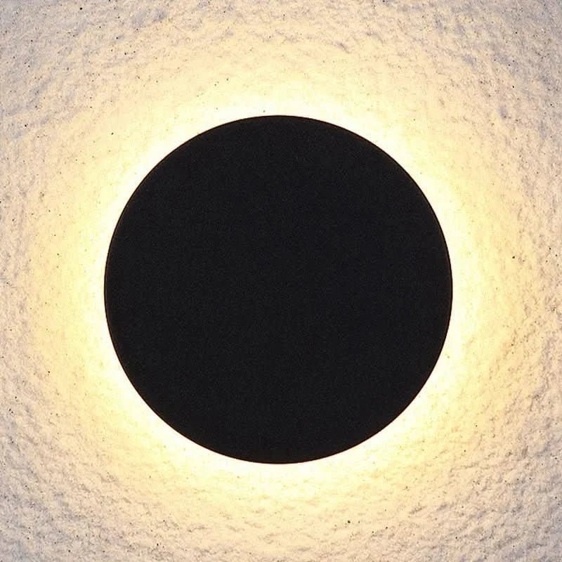 Minimalist LED wall light in round or square, IP65