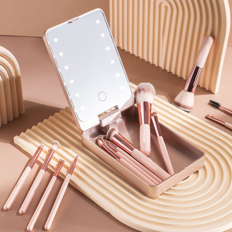 Set of 14 brushes with LED light