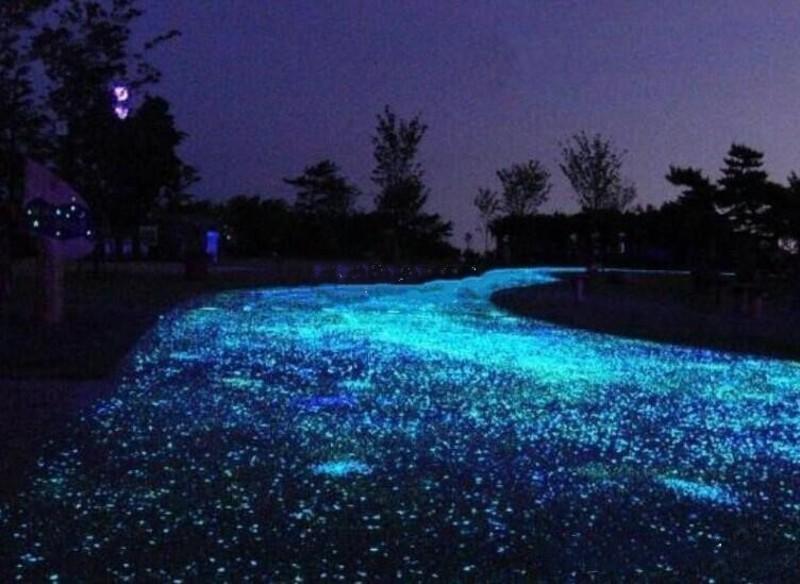 Gleam - Glow-in-the-Dark Garden Pebbles