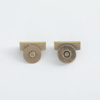 Metal seamless magnetic buckle
