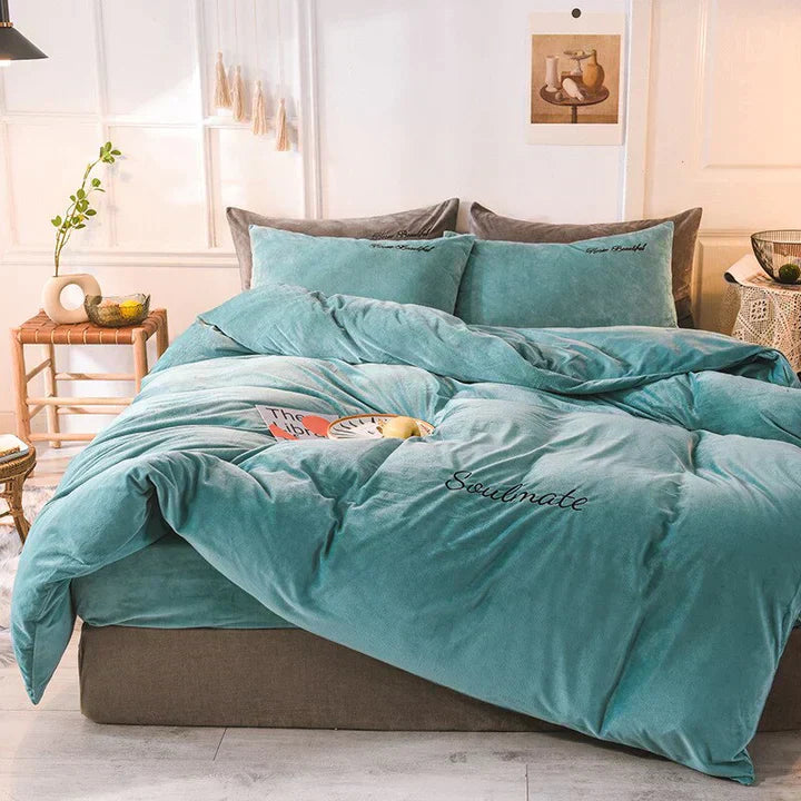Bedding - Cozy fleece bedding for an unparalleled sleeping experience