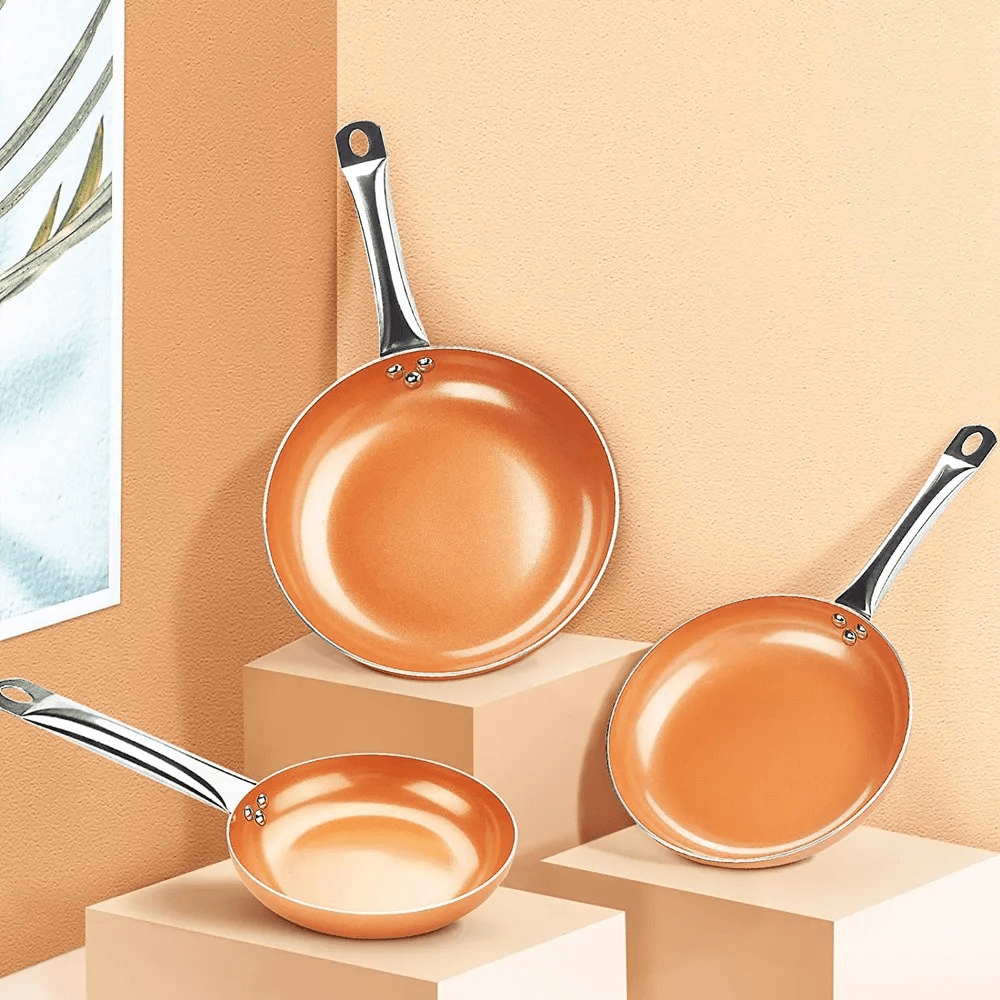 Professional copper pan with non-stick coating & perfect heat distribution