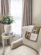 and Laine Cashmere Isabelle – Elegant and Soft Blanket for Refined Interior