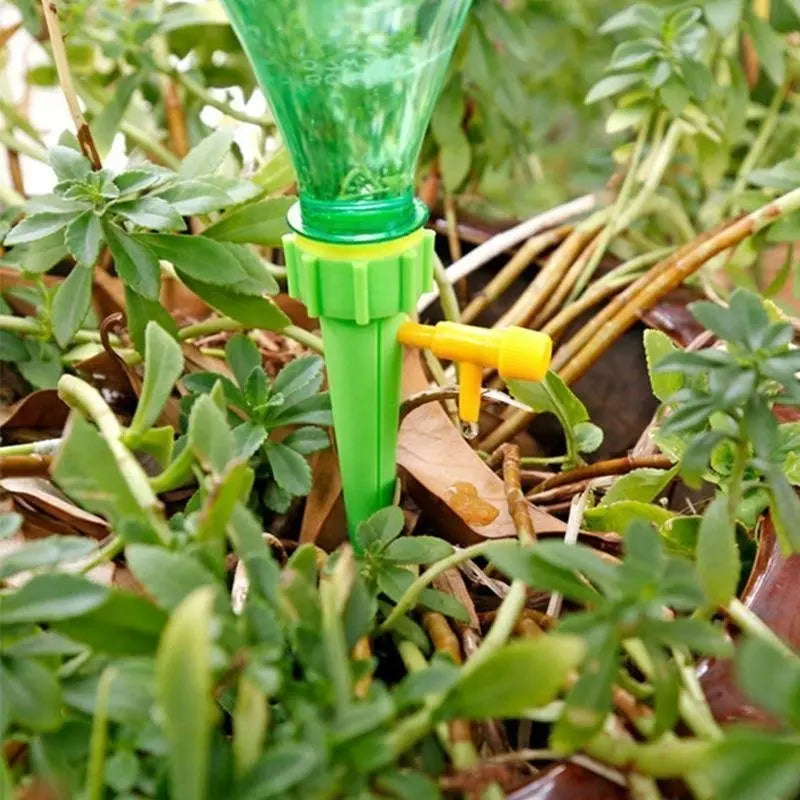 10+5 | Automatic Irrigation System – Supplies Plants with Water for Weeks