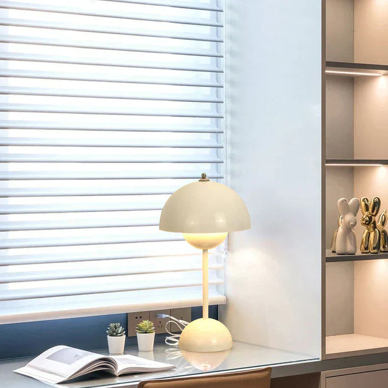Bud LED table lamp – Metal, modern, 220V