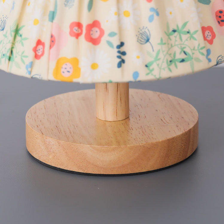 Modern Minimalist Creative Iron Flower Shape 1-Lamp Table Lamp