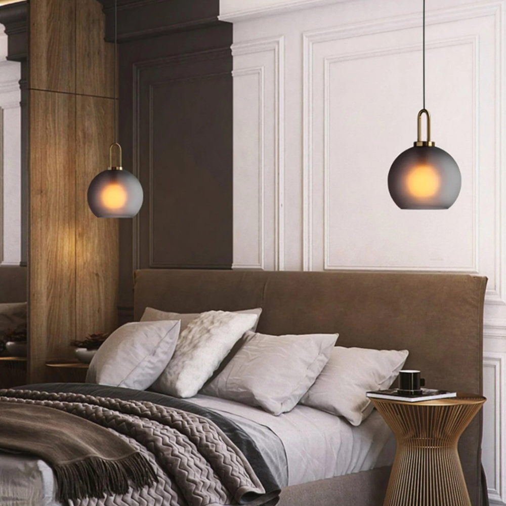 Modern Atmospheric Glass Pendant Lamp for Dining Room and Kitchen