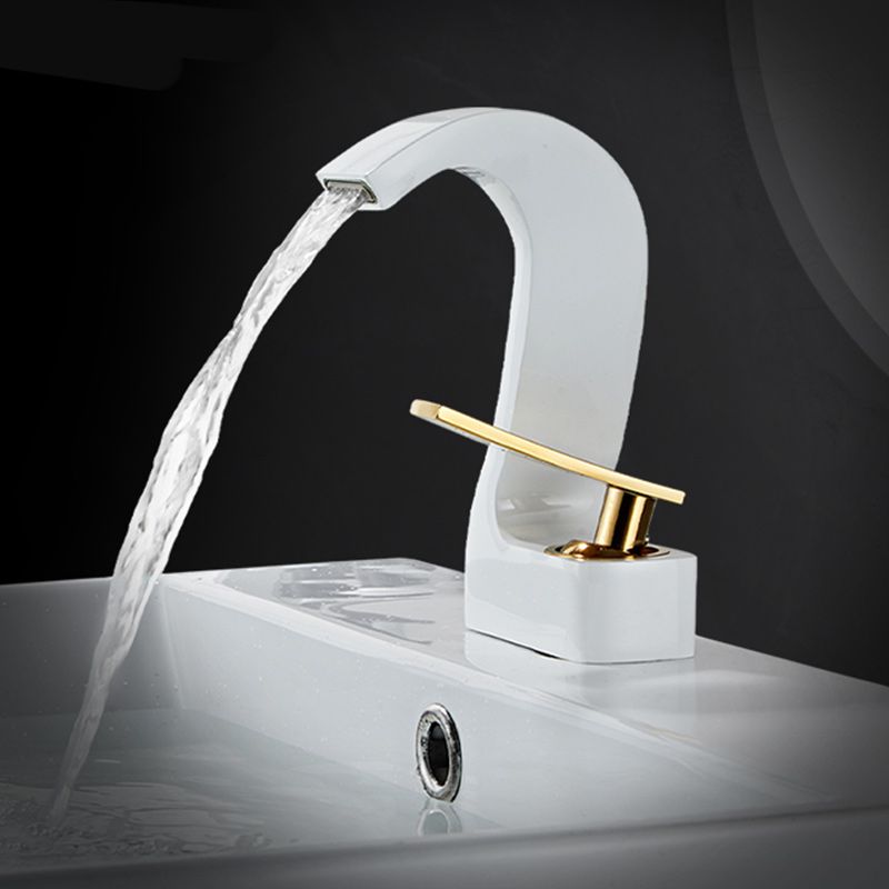 Modern Single-Lever Basin Faucet Bathroom Brass Central Faucet