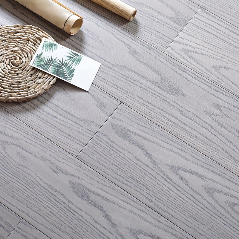 Modern laminate flooring made of solid wood, scratch-resistant laminate plank flooring