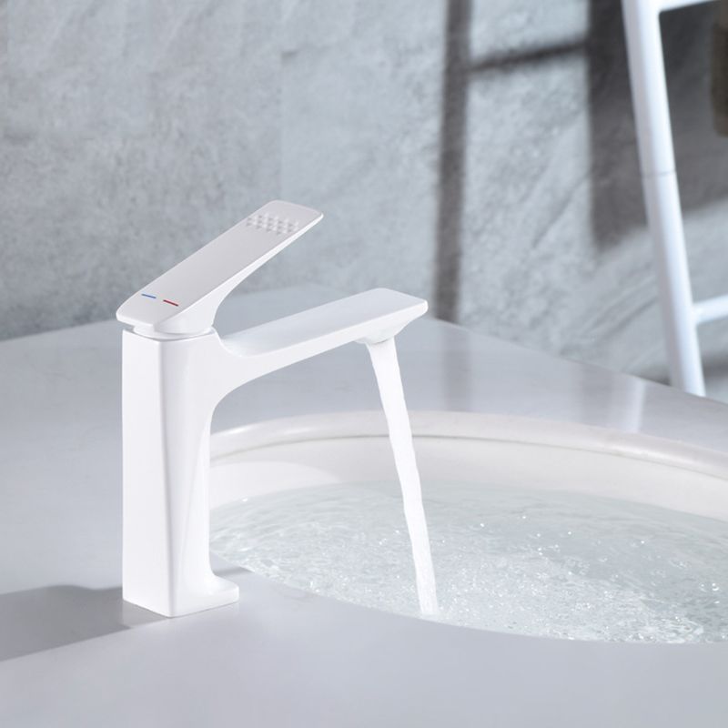Modern Vessel Sink Faucet Copper Lever Handle Low Arc Vessel Faucet for the Bathroom