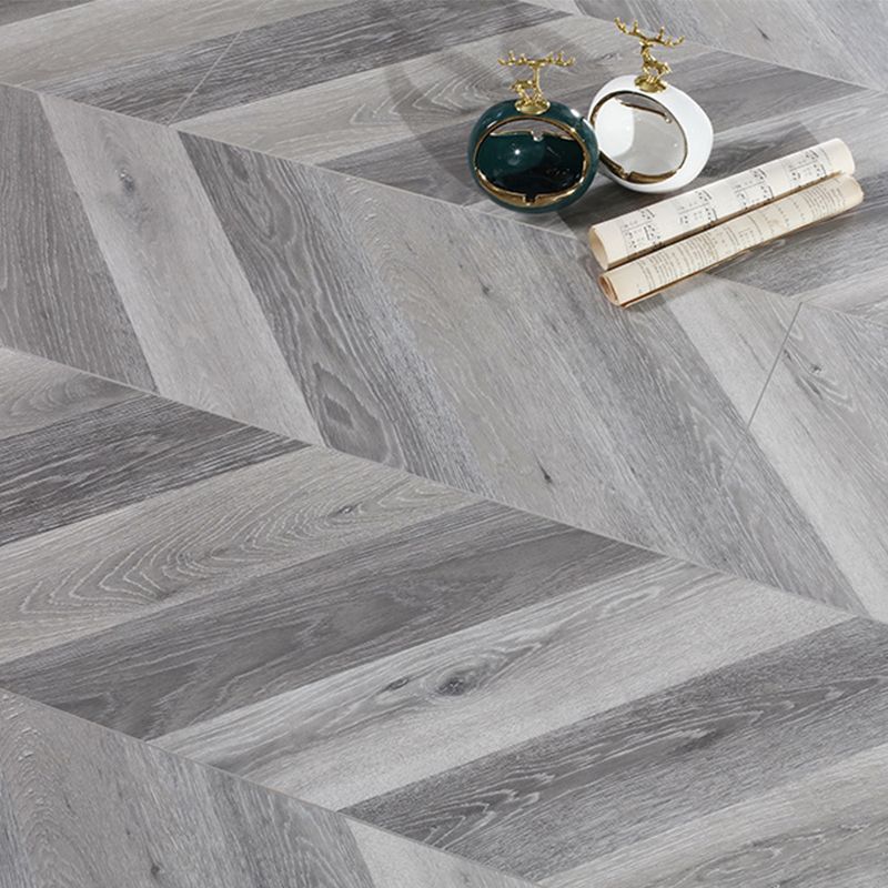 Wood Modern Laminate Flooring Click Lock Stain Resistant Plank Flooring