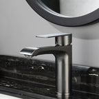 Single handle faucets Glam Style sink faucets for the bathroom