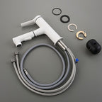 Contemporary Single Handle Faucet Retractable Sink Faucet with Lever Handle
