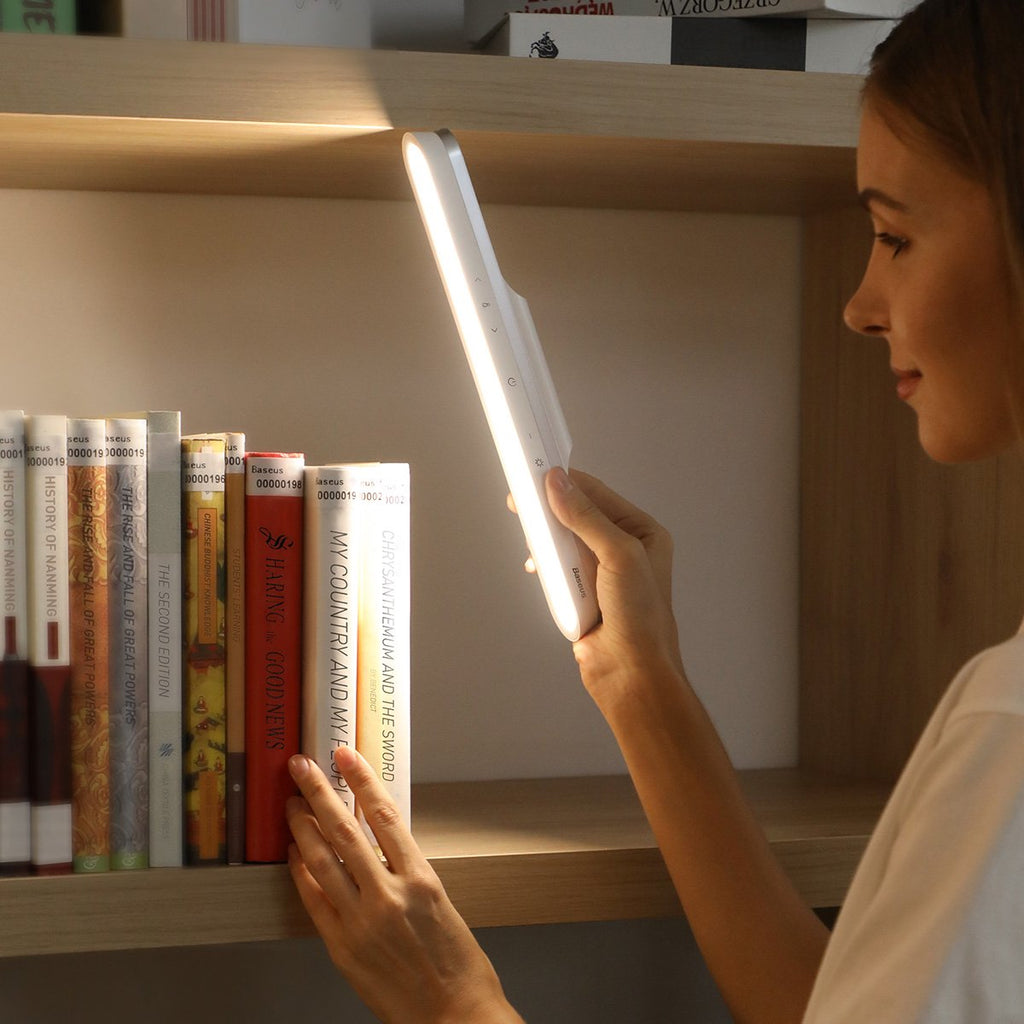 GlowLine – Minimalistic LED Light Bar with Innovative Functionality
