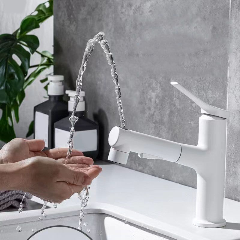 Contemporary Single Handle Faucet Retractable Sink Faucet with Lever Handle