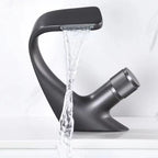 Modern Center Connection Faucets Single Lever Faucets with Waterfall Spout