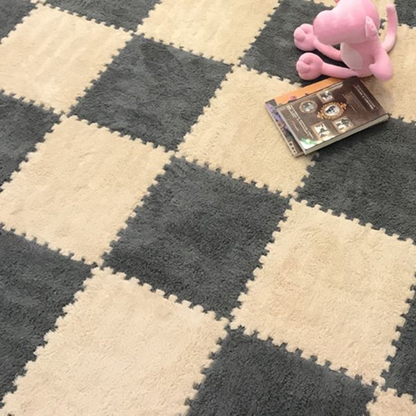 Color-fade-resistant carpet tile Solid color interlocking carpet tile
