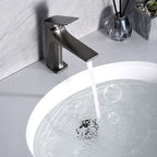 Modern Bathroom Faucet Brass Deep Curve Lever Handle with Faucet Hose