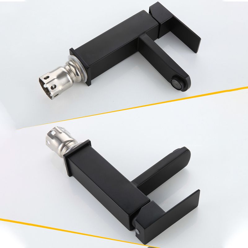 Modern Sink Faucet Centerset Bathroom Sink Faucet in Black