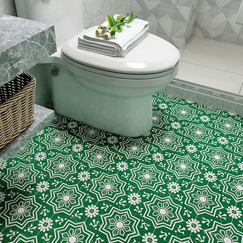 Matte-gloss vinyl floor coverings for peeling off and permanently sticking with quadrant edge