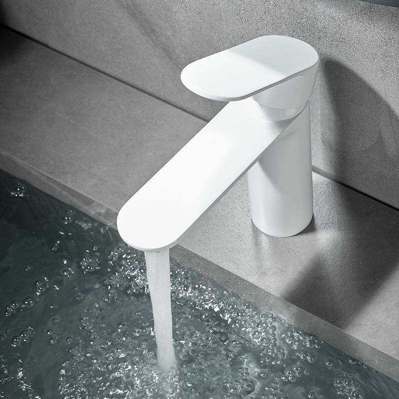 Bathroom Sink Faucet Lever Handle Brass Monochrome Bathroom Faucet