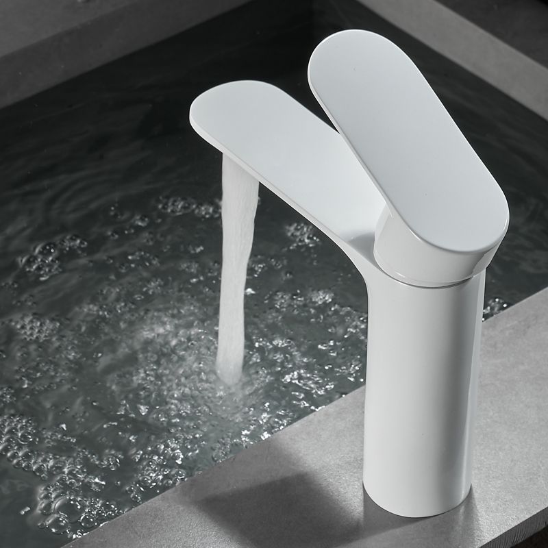 Bathroom Sink Faucet Lever Handle Brass Monochrome Bathroom Faucet