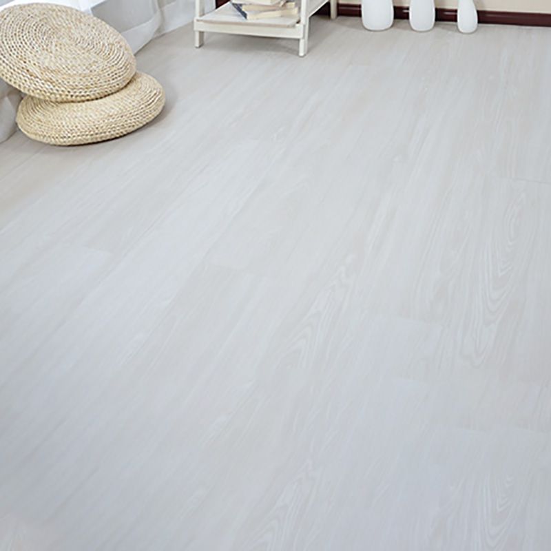Scratch-resistant PVC flooring Self-adhesive Wood look Waterproof PVC flooring