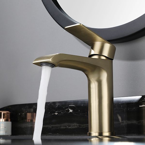 Single handle faucets Glam Style sink faucets for the bathroom