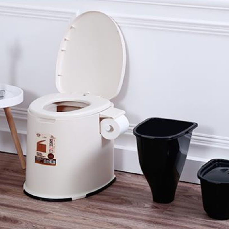 Contemporary Plastic Floor-Mounted Toilet Bowl with Seat for the Bathroom