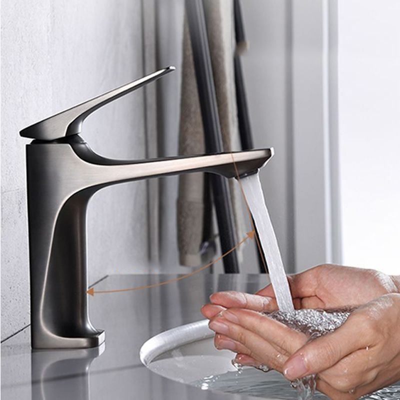 Modern Vessel Sink Faucet Copper Lever Handle Low Arc Vessel Faucet for the Bathroom
