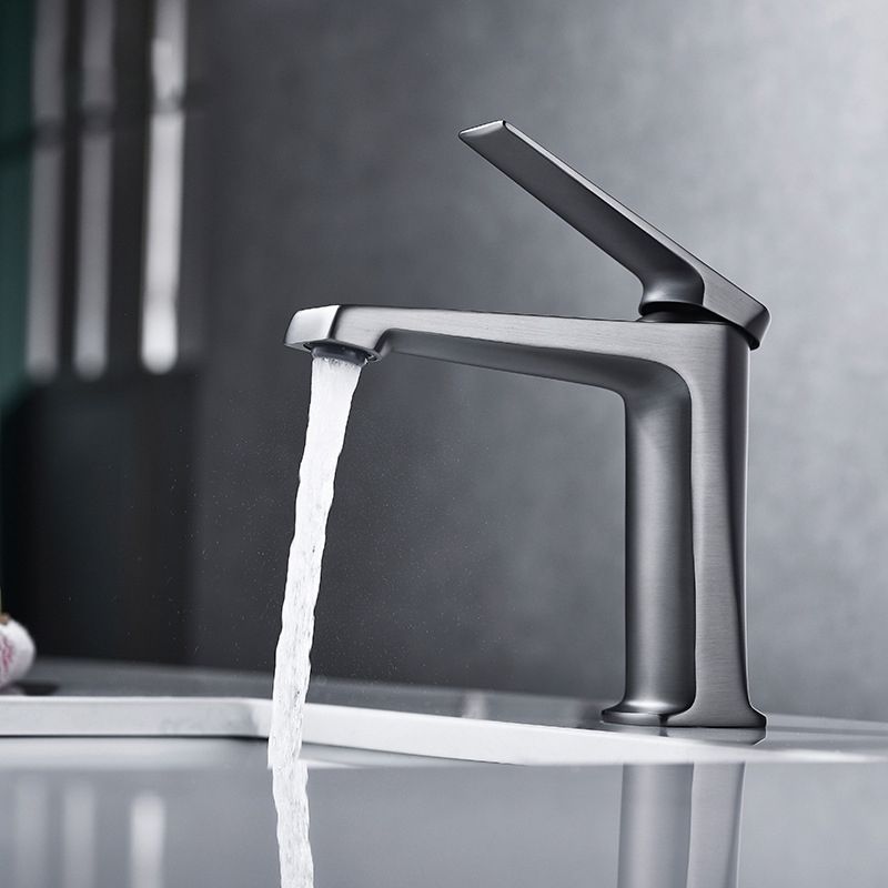 Modern centerset bathroom faucet Solid color copper faucet for the bathroom