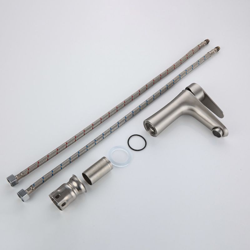 Round Single-Handle Bathroom Faucet Single Hole Sink Faucet in Chrome